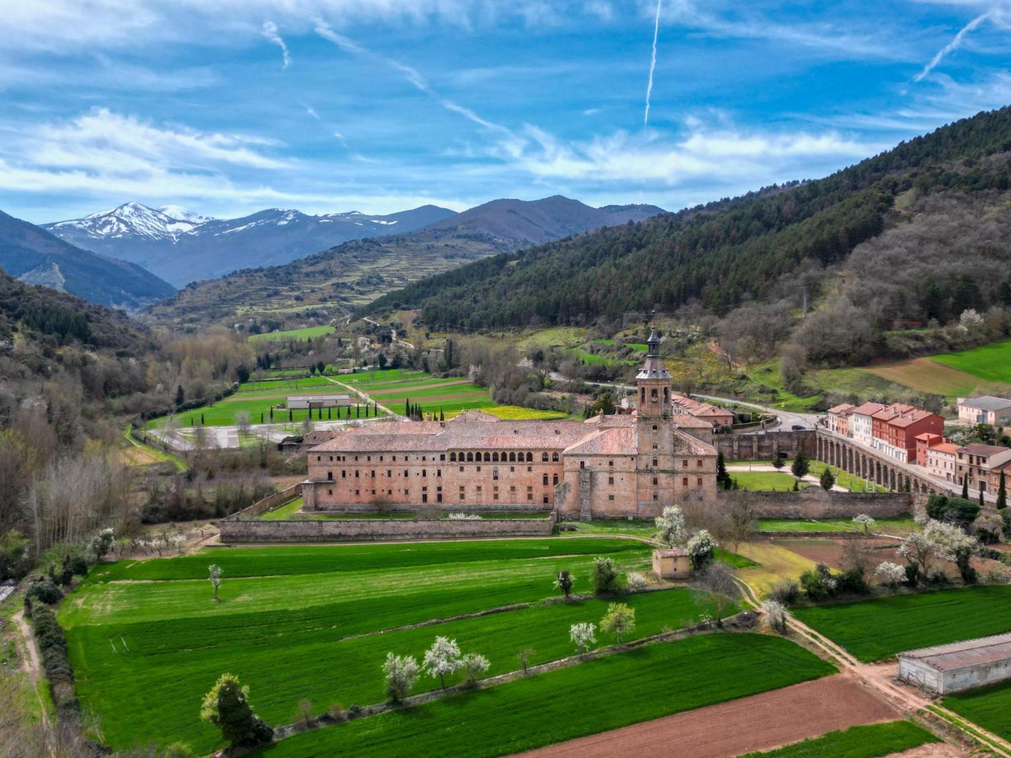 Hostería del Monasterio de San Millan San Millán de la Cogolla Exterior foto